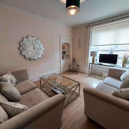 Lovely 2 Bedroom Apartment In The Centre Of Hawick Luaran gambar