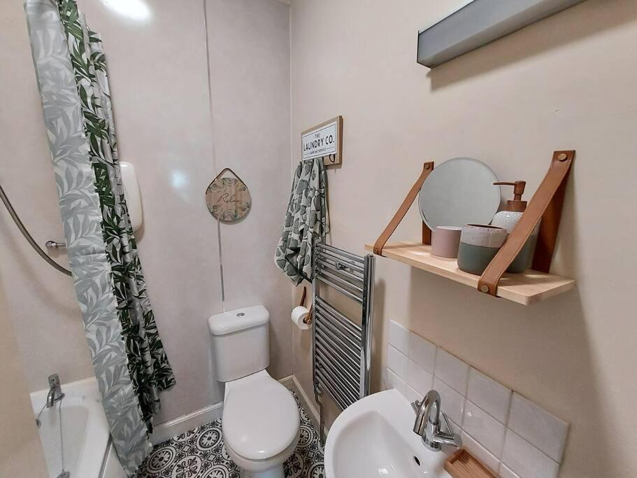 Lovely 2 Bedroom Apartment In The Centre Of Hawick Luaran gambar
